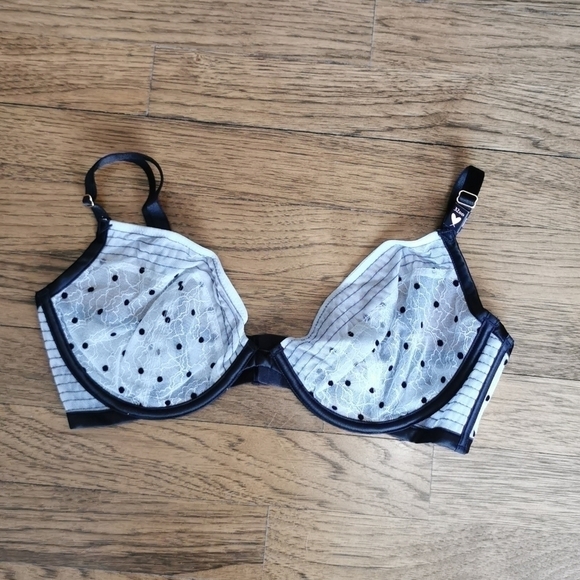 Victoria's Secret Bra Blue Lace Demi 32DD New* - Picture 1 of 7